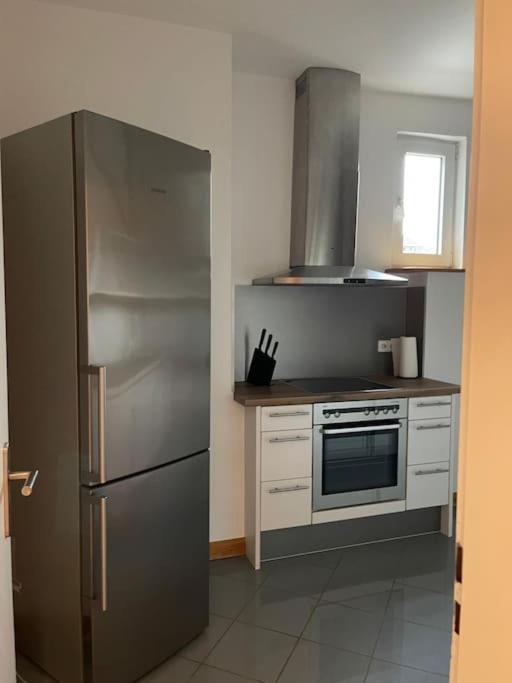 Apartment Mosel-charm - Urige Dachgeschosswohnung - 3 Schlafzimmer Fuer 6 Personen - Liebevoll Renoviert & Gemuetlich Uerzig