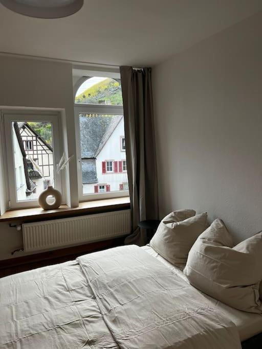 Mosel-charm - Urige Dachgeschosswohnung - 3 Schlafzimmer Fuer 6 Personen - Liebevoll Renoviert & Gemuetlich