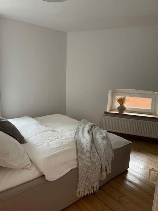 Mosel-charm - Urige Dachgeschosswohnung - 3 Schlafzimmer Fuer 6 Personen - Liebevoll Renoviert & Gemuetlich Apartment Uerzig