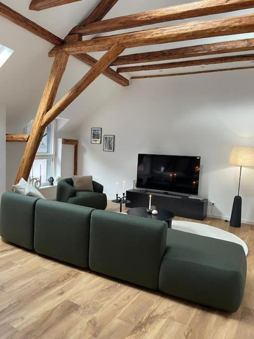 Apartment Mosel-charm - Urige Dachgeschosswohnung - 3 Schlafzimmer Fuer 6 Personen - Liebevoll Renoviert & Gemuetlich *