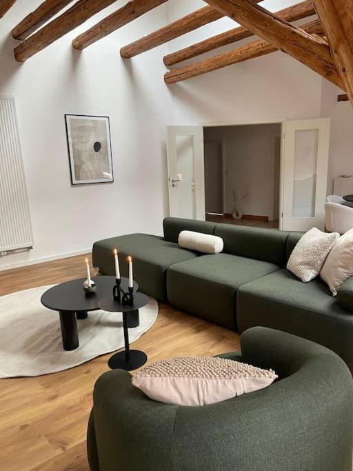 Mosel-charm - Urige Dachgeschosswohnung - 3 Schlafzimmer Fuer 6 Personen - Liebevoll Renoviert & Gemuetlich Appartement Ürzig